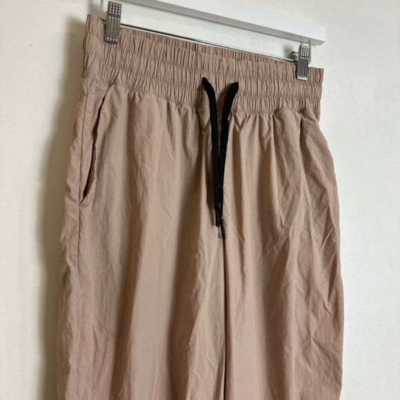 H&M Sport Beige High Waisted Windbreaker Pants Women Size S - Picture 2 of 4